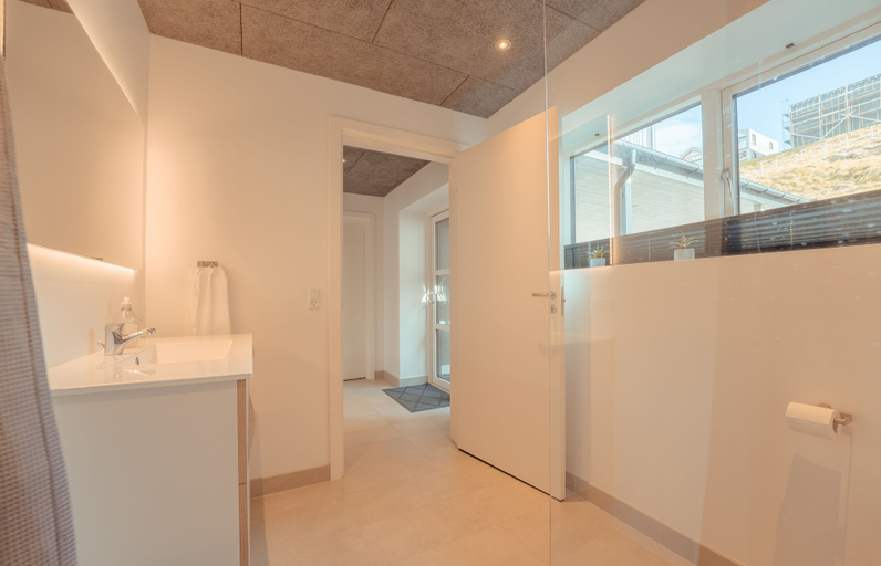 Bathroom 4, Breathtaking Views - New - 220M2 - 5 Br - Walks, Tórshavn