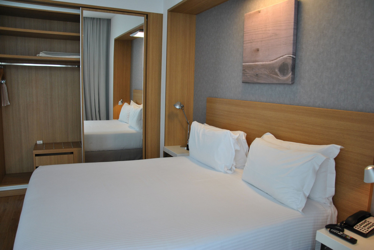 Bedroom 5, Hilton Garden Inn Milan North, Milano
