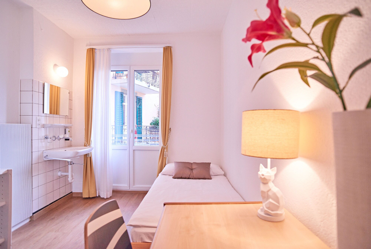 Bedroom 23