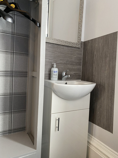 Bathroom 4, St Andrews House Hotel, Lancashire
