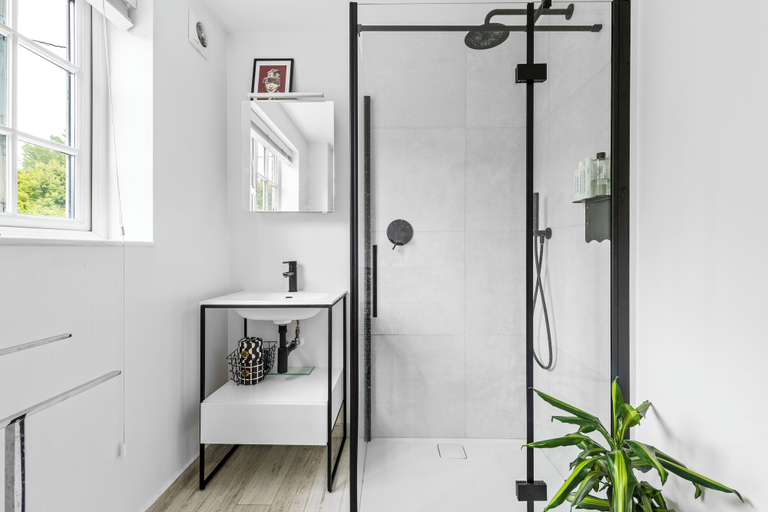 Bathroom 4, Stunning 3-bed House in Saffron Walden, Essex