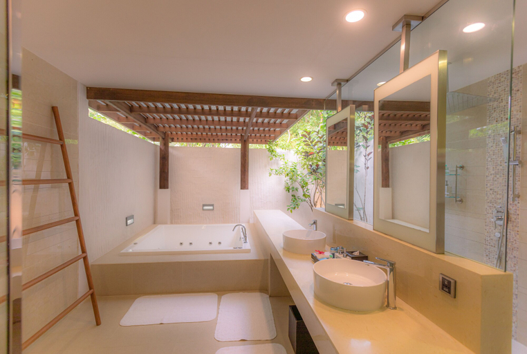 Bathroom 5, Hideaway Beach Resort and Spa, Haa Alifu Atoll