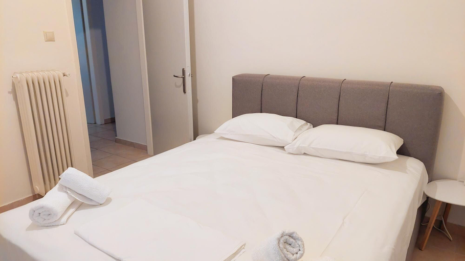 Bedroom 2, Big Apartment in Acropolis Museum, Attica
