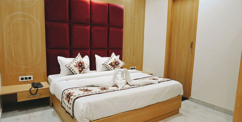 Bedroom 2, Hotel The Posh, Amritsar
