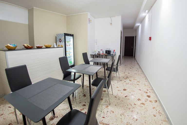 Others 5, A Casa Di Marco, Salerno