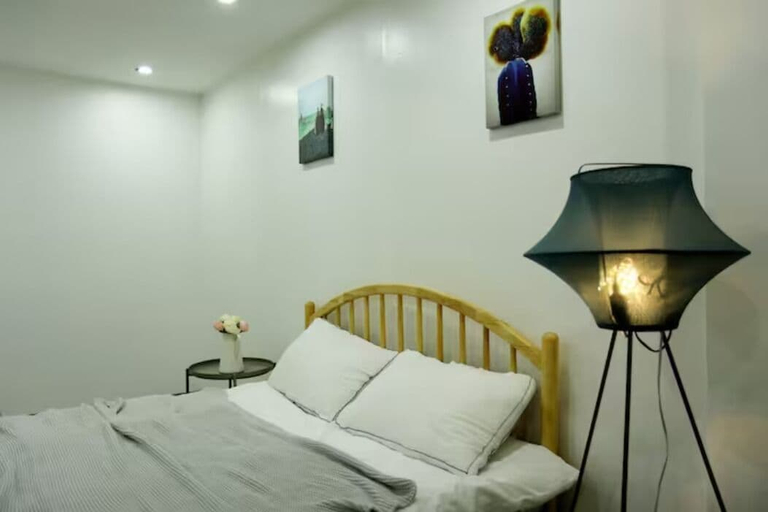 Bedroom 4, Ortigas Netflix MRT Station23y, Pasig City