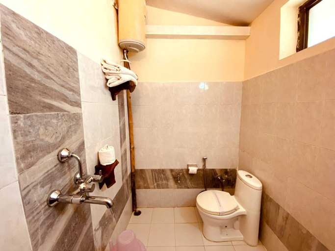 Bathroom 3, Lohagarh Corbett Resort, Nainital