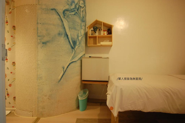 Bedroom 3, Orange Moon Inn, Pingtung