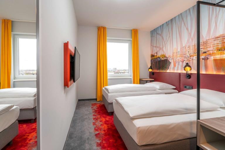 Bedroom 4, Campanile Duisburg City, Duisburg