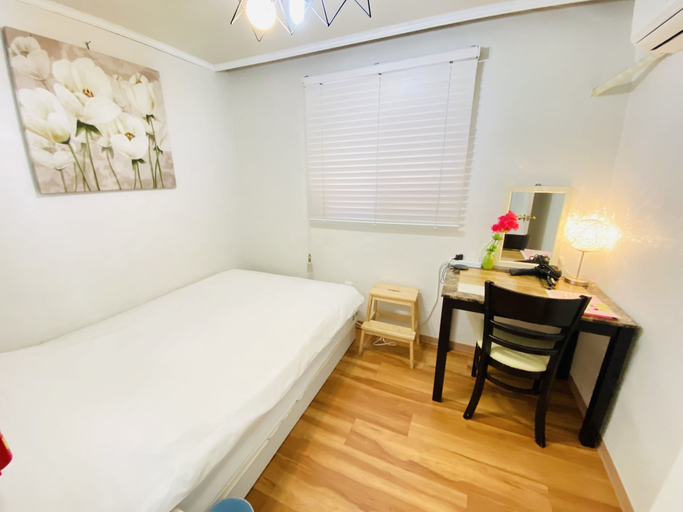 Bedroom 3, Aroha Guest House, Yongsan