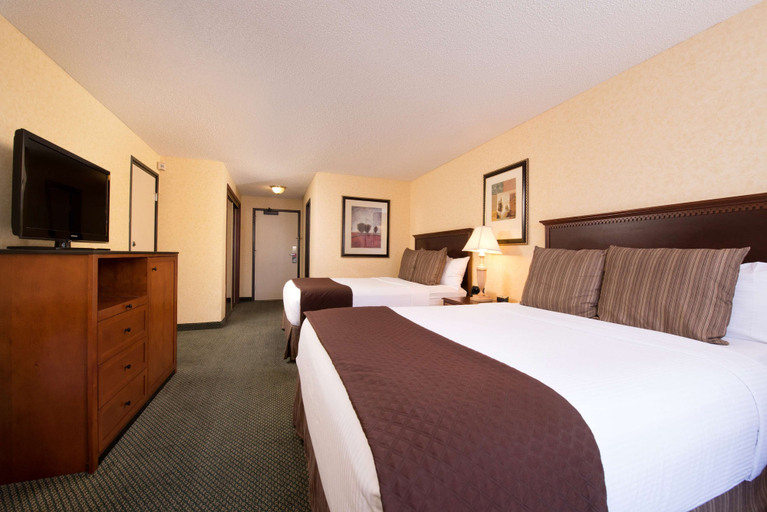 Bedroom 3, Red Lion Hotel Yakima Center, Yakima