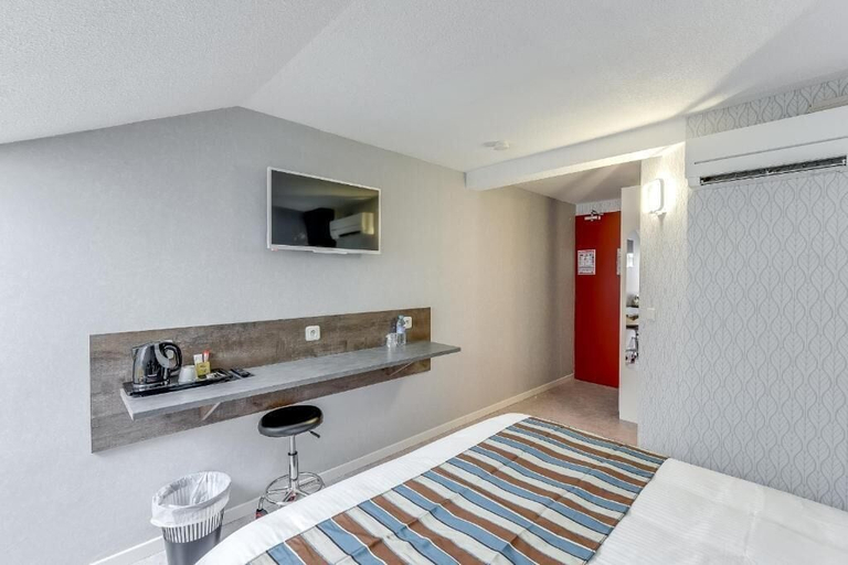 Bedroom 2, ConfortT Hotel Thouars, Deux-Sèvres