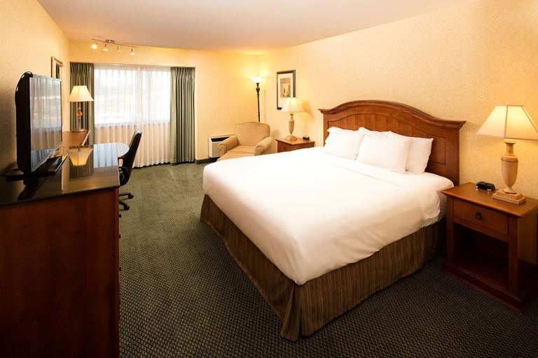 Bedroom 4, Red Lion Hotel Wenatchee City Center, Chelan