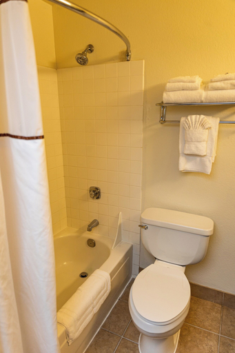 Bathroom 5, Lake Natoma Inn, Sacramento