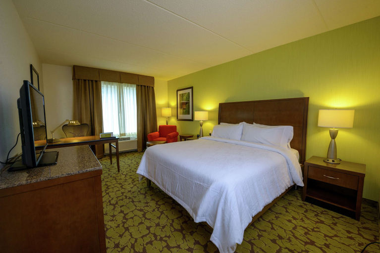 Bedroom 3, Hilton Garden Inn Exton / West Chester, Chester