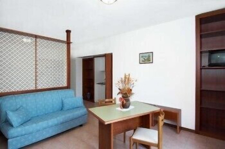 Others 5, Villaggio Albergo il Gabbiano, Perugia