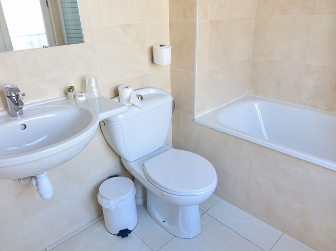 Bathroom 4, Hotel Touring, Paris