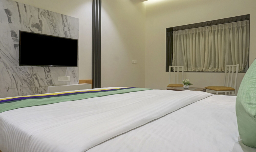 Bedroom 13