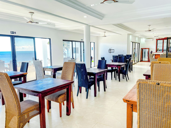 Food & Drinks 4, Majula Boutique Hotel, Kanifing