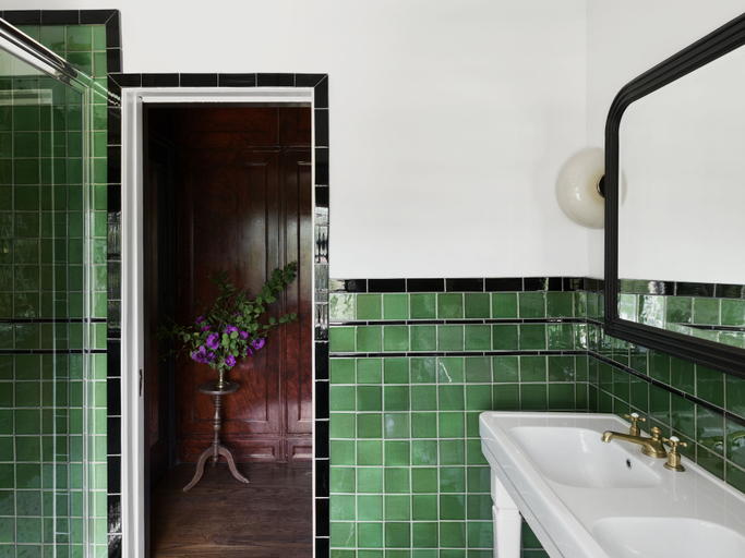 Bathroom 5, Commodore Perry Estate, Auberge Collection, Travis