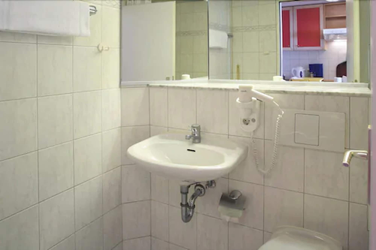 Bathroom 4, IFA Fehmarn Hotel & Ferien-Centrum, Ostholstein