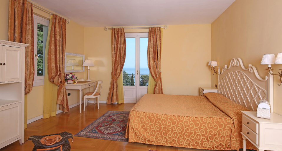 Bedroom 8