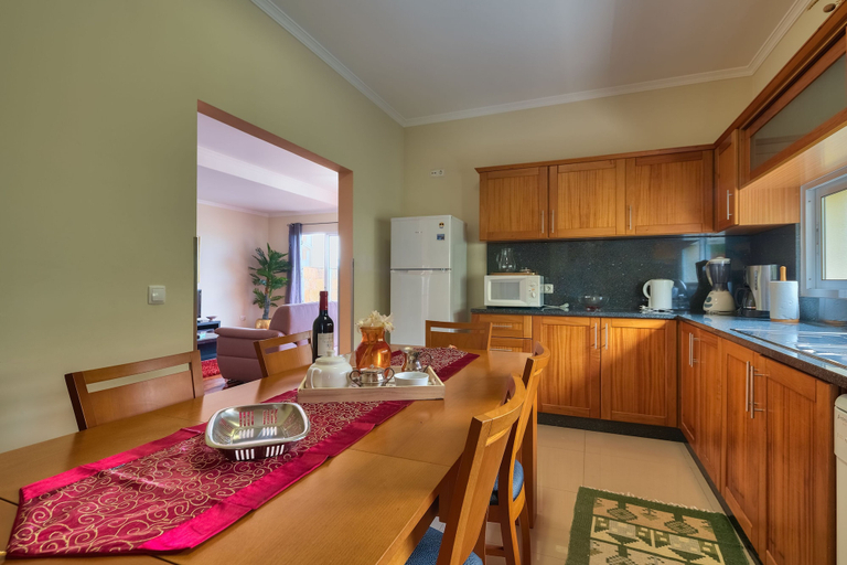 Others 5, Villa Violeta, Funchal