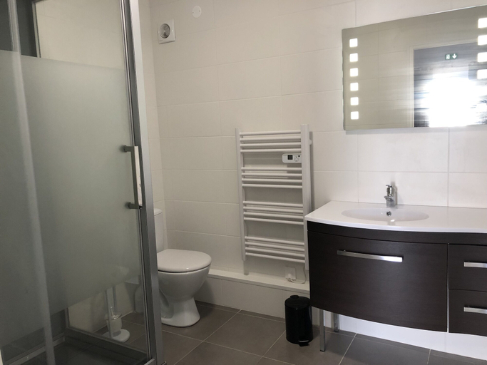 Bathroom 5, Chemin des Dames Le Relais De Fleurette, Aisne