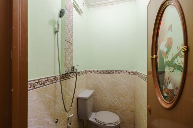 Bathroom 5, KoolKost near Stasiun Poris Tangerang, Tangerang