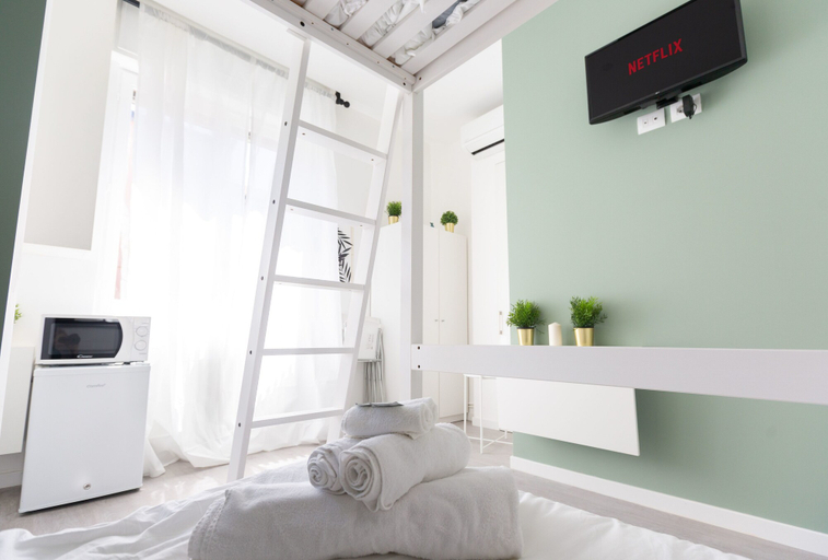 Others 3, Home Hotel - Padova 151, Milano