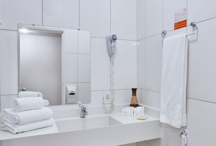 Bathroom 4, Harbor Querência Hotel, Cascavel