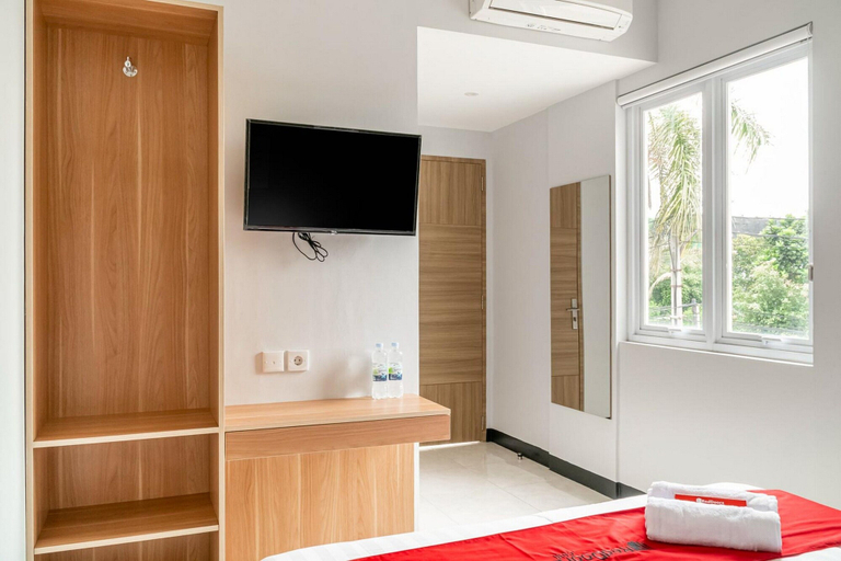 Bedroom 3, RedDoorz near Lippo Mall Puri, Jakarta Barat