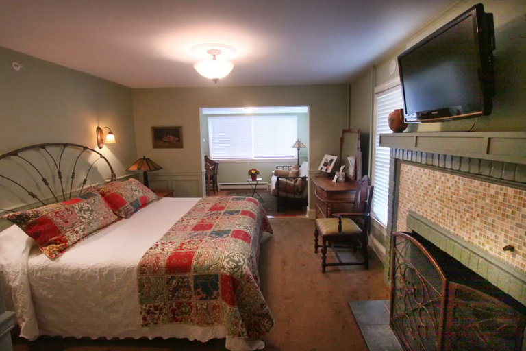 Bedroom 3, Vandiver Inn, Harford