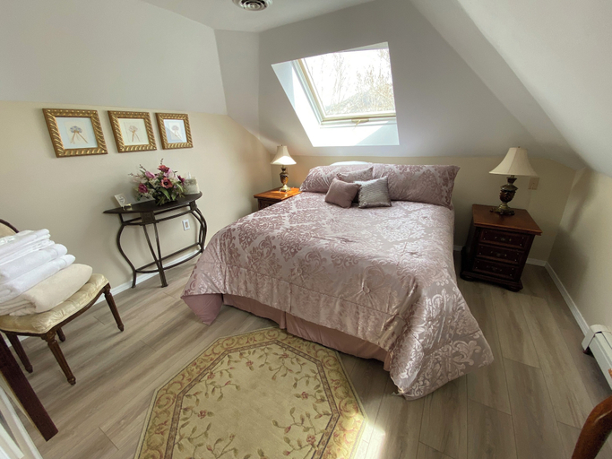 Bedroom 3, Toad Hall Manor, Silver Bow