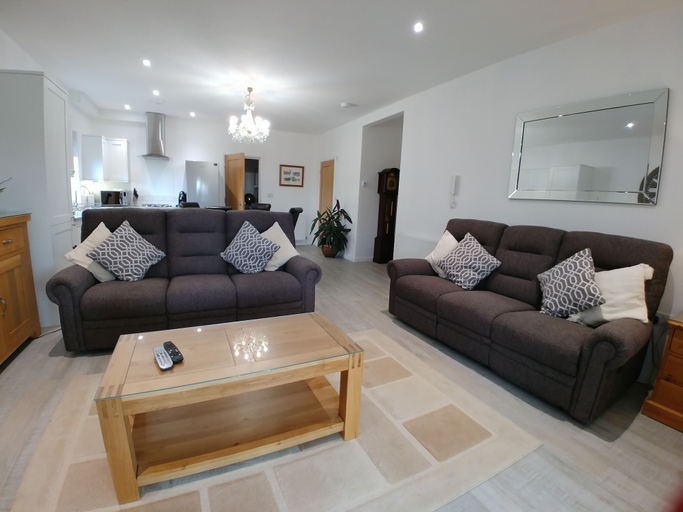 Others 5, Meadow View Apartments, Cornwall