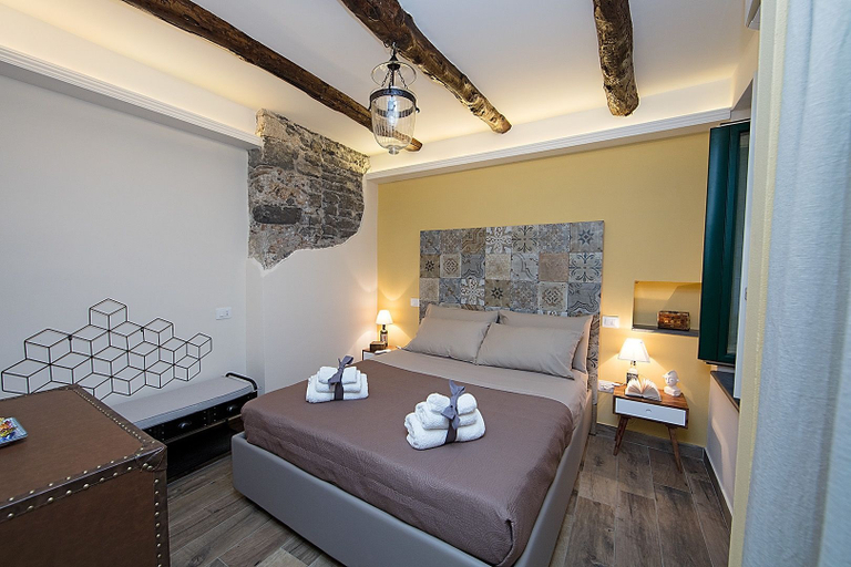 Bedroom 5, Serendipity, Salerno