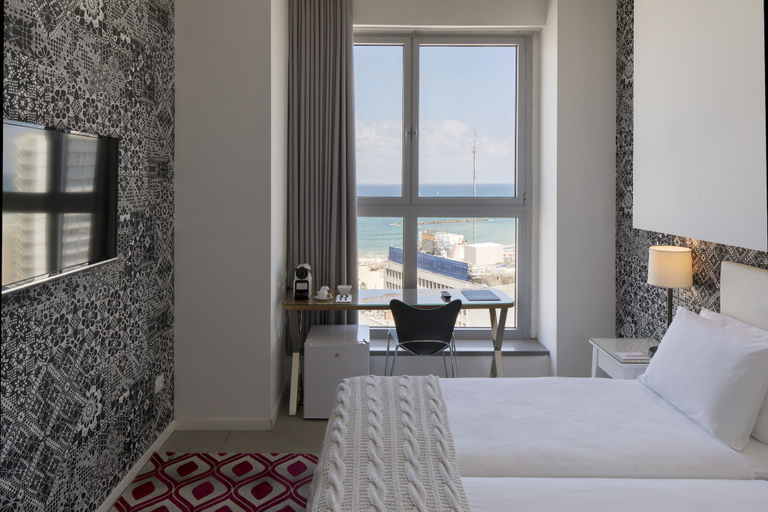 Bedroom 3, Metropolitan Hotel