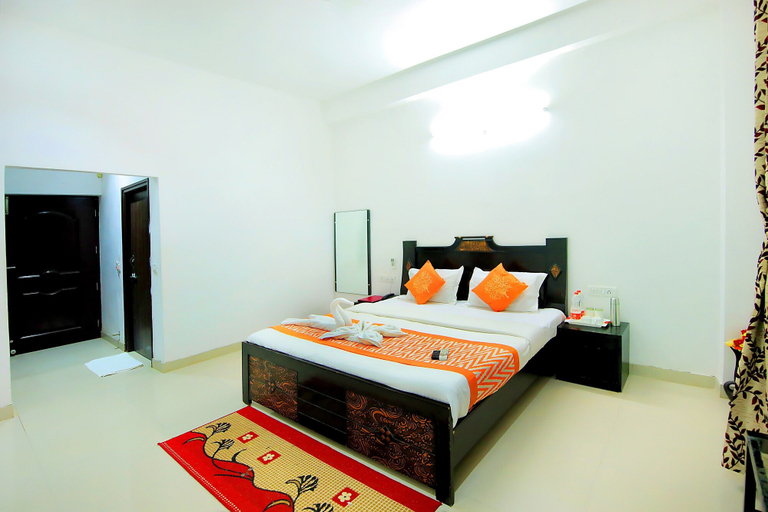 Bedroom 2, Rang Bhawan Inn- A Lake View Hotel, Rajsamand