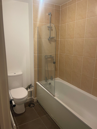 Bathroom 3, This Apartment is no Longer Available!, Manchester