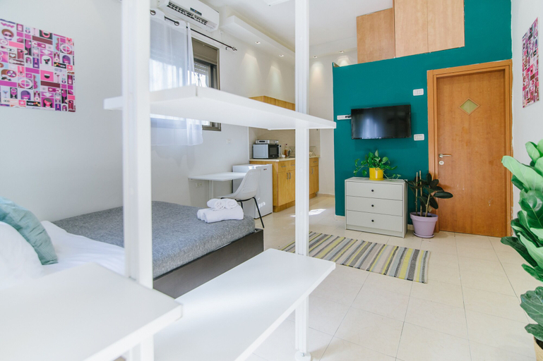 Bedroom 2, Bugrashov Beach Studios