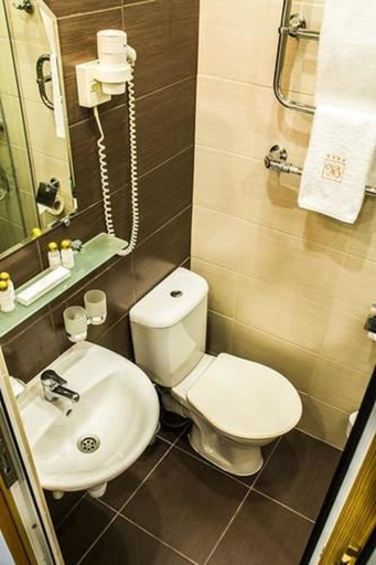 Bathroom 3, Nevsky Bereg 93, Sankt-Peterburg gorsovet