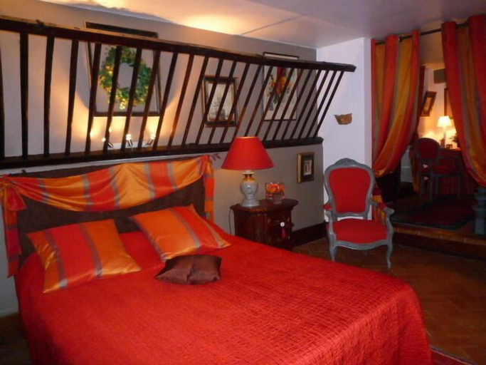 Bedroom 4, Moulin Rouhaud, Charente