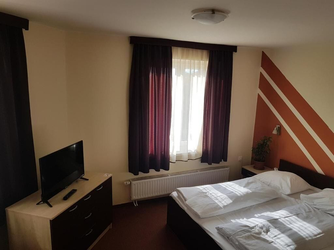 Bedroom 2, City Hotel Agoston, Pécs
