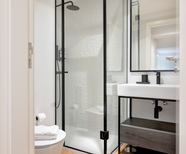 Bathroom 4, Catarina Serviced Apartments, Porto