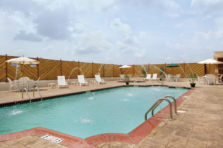 Sport & Beauty 2, Holiday Inn BATESVILLE by IHG, Panola