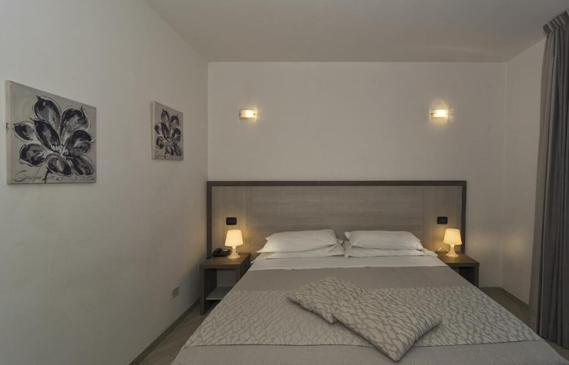 Bedroom 2, Hotel Lido Inn, Lucca