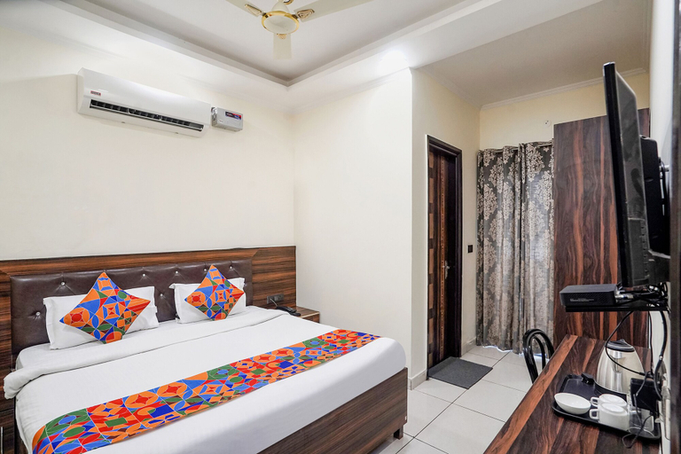 Bedroom 2, Fabhotel 17 Suites, Gautam Buddha Nagar