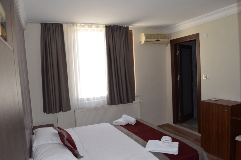 Bedroom 3, Grand See Day Hotel, Edremit