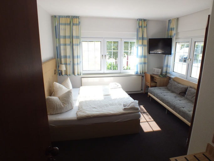 Bedroom 2, Seehotel & Restaurant Karlslust, Oder-Spree