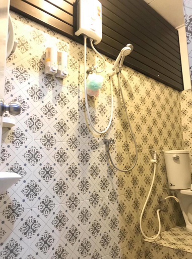 Bathroom 4, Baan Chanasongkram - Hostel, Phra Nakhon